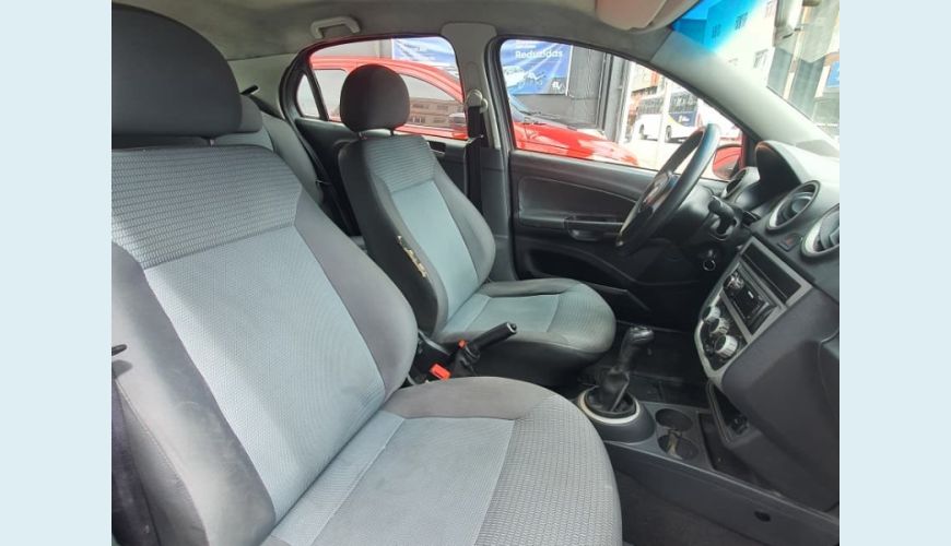 VOLKSWAGEN GOL 1.0 FLEX 12V 5P - CINZA - 2013 Foto 6 (Grande)