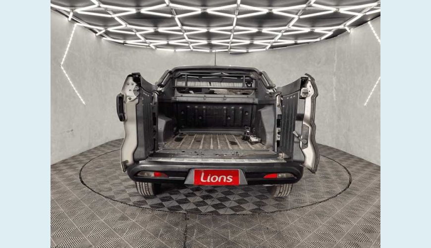 FIAT TORO ENDURANCE 1.8 AT6 FLEX AUT. - PRATA - 2021 Foto 6 (Grande)