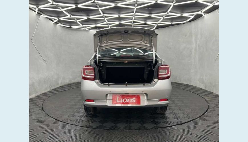 RENAULT LOGAN ZEN 1.0 12V SCE FLEX - PRATA - 2023 Foto 6 (Grande)