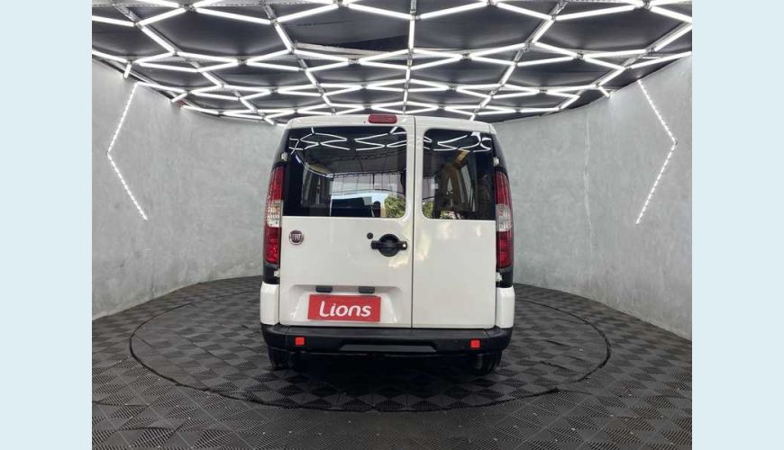 FIAT DOBLO ESSENCE 1.8 16V FLEX - BRANCO - 2020 Foto 6 (Grande)