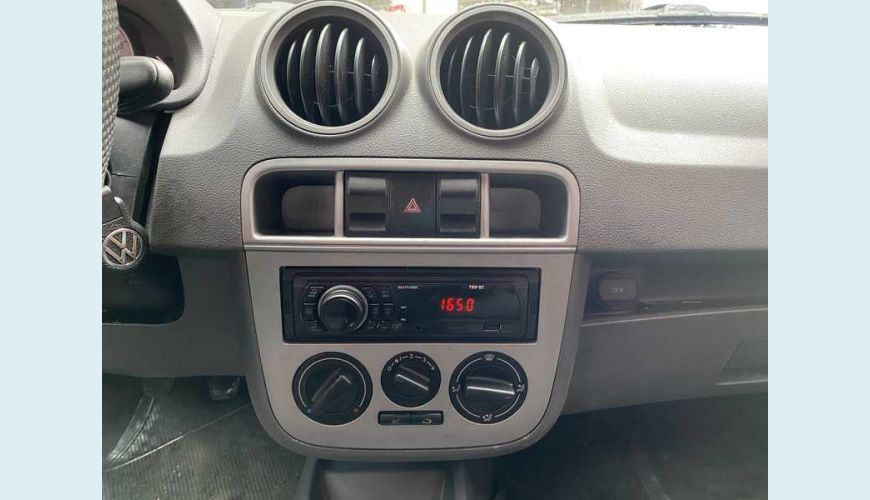 VOLKSWAGEN GOL NOVO 1.0 TEC FLEX 2P - PRATA - 2013 Foto 6 (Grande)