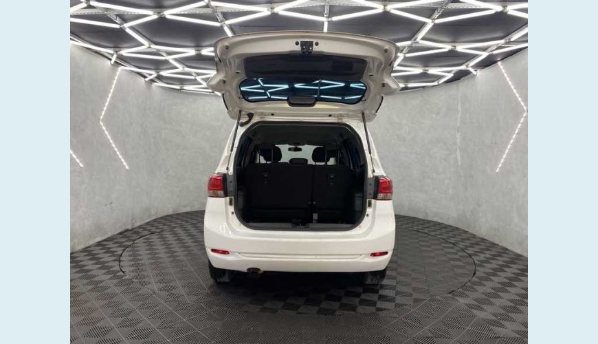 CHEVROLET SPIN LS 1.8 FLEX - BRANCO - 2022 Foto 6 (Grande)