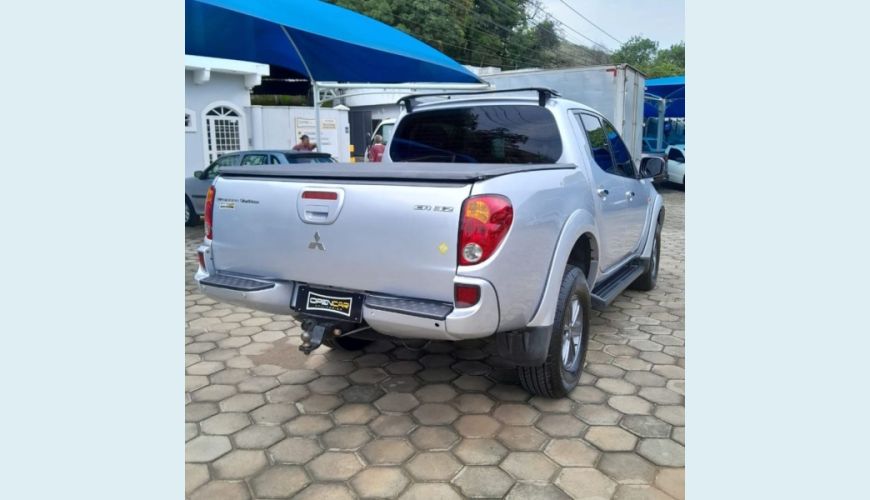MITSUBISHI L200 3.2 HPE 4X4 CD 16V TURBO INTERCOOLER DIESEL 4P AUT. - PRATA - 2009 Foto 6 (Grande)