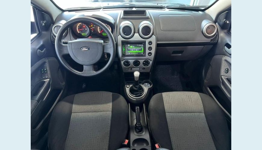 FORD FIESTA 1.6 8V FLEX - PRETO - 2014 Foto 6 (Grande)