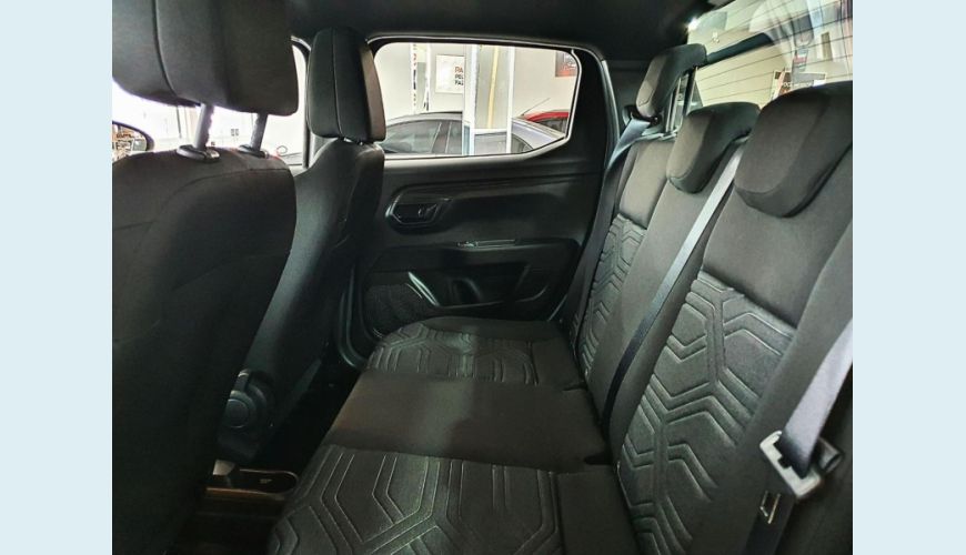 FIAT STRADA FREEDOM CD 1.3 FLEX MANUAL - CINZA - 2025 Foto 6 (Grande)