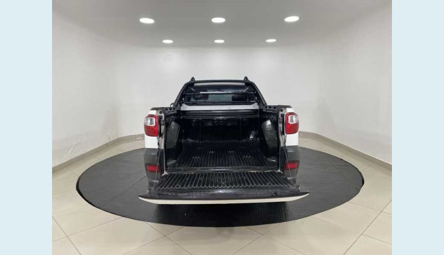 FIAT STRADA HARD WORKING 1.4 FLEX CS - BRANCO - 2018 Foto 6 (Grande)