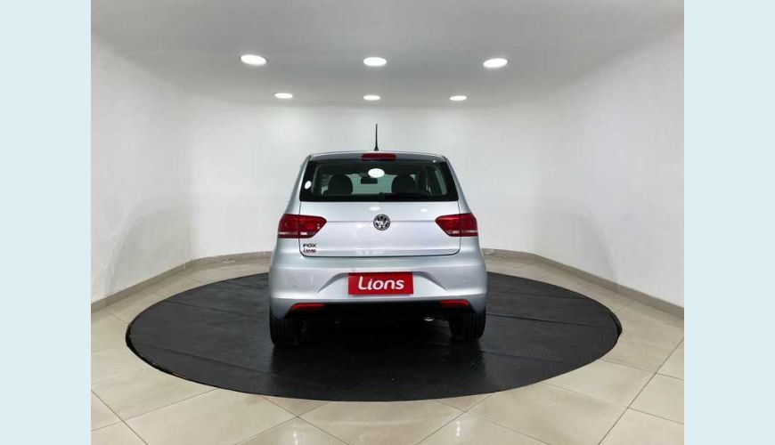 VOLKSWAGEN FOX TRENDLINE 1.0 TEC FLEX - PRATA - 2015 Foto 6 (Grande)
