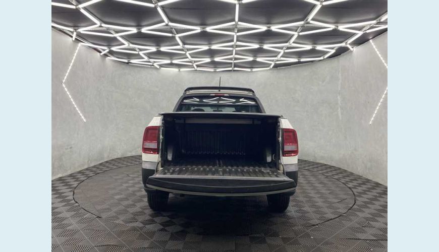 VOLKSWAGEN SAVEIRO ROBUST 1.6 MSI CS FLEX - BRANCO - 2021 Foto 6 (Grande)