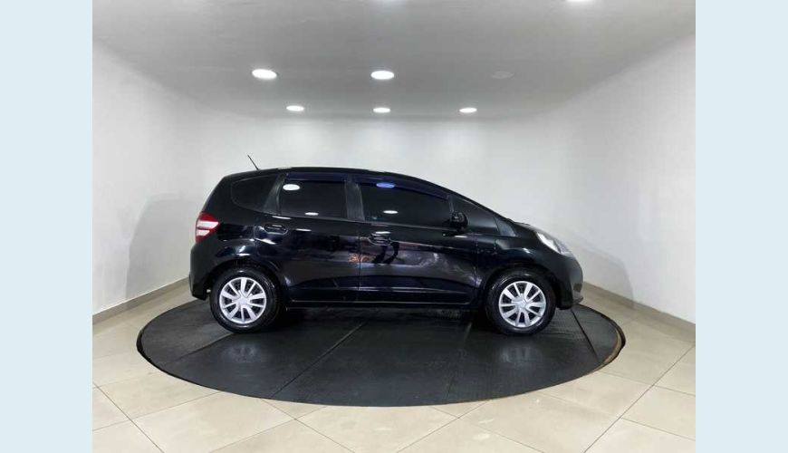 HONDA FIT DX 1.4 FLEX - PRETO - 2013 Foto 6 (Grande)