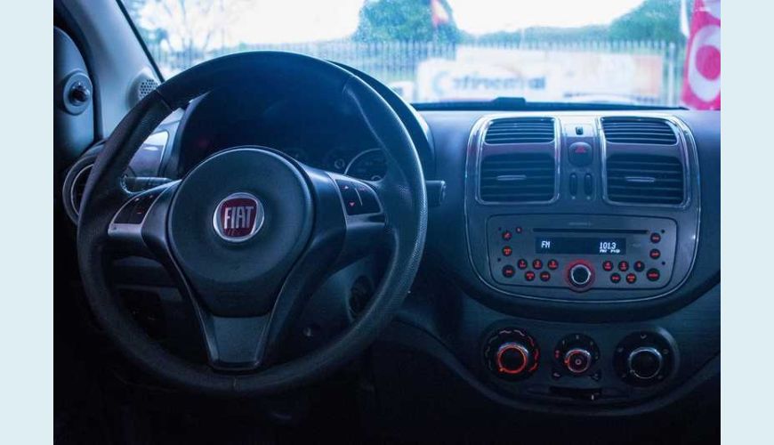 FIAT GRAND SIENA ESSENCE 1.6 16V DUALOGIC FLEX - BRANCO - 2016 Foto 6 (Grande)