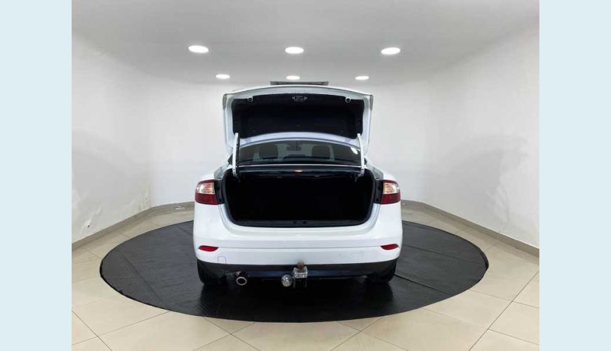 RENAULT FLUENCE 2.0 16V DYNAMIQUE FLEX - BRANCO - 2015 Foto 6 (Grande)