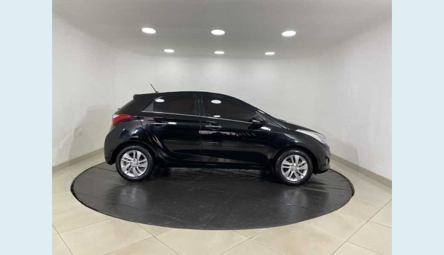HYUNDAI HB 20 1.6 PREMIUM AUT. FLEX - PRETO - 2015 Foto 6 (Grande)