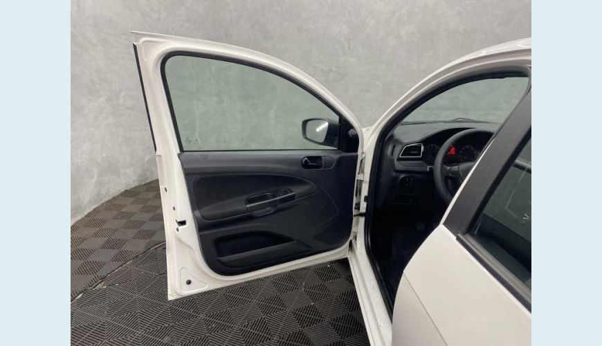 VOLKSWAGEN GOL 1.0 12V FLEX - BRANCO - 2020 Foto 6 (Grande)