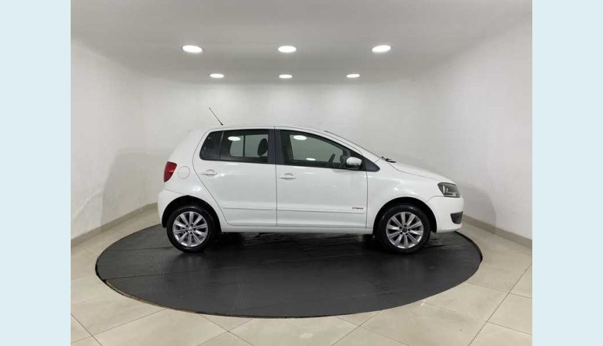 VOLKSWAGEN FOX 1.6 VHT FLEX - BRANCO - 2014 Foto 6 (Grande)