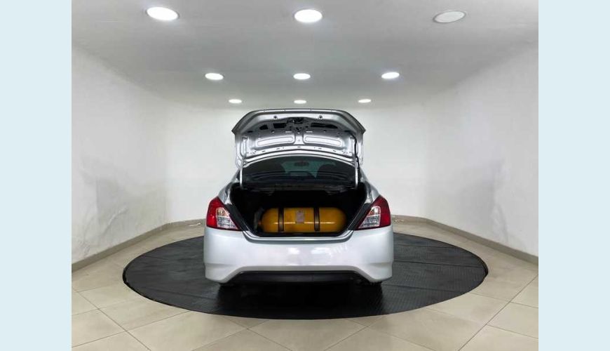NISSAN VERSA 1.0 12V FLEX - PRATA - 2019 Foto 6 (Grande)