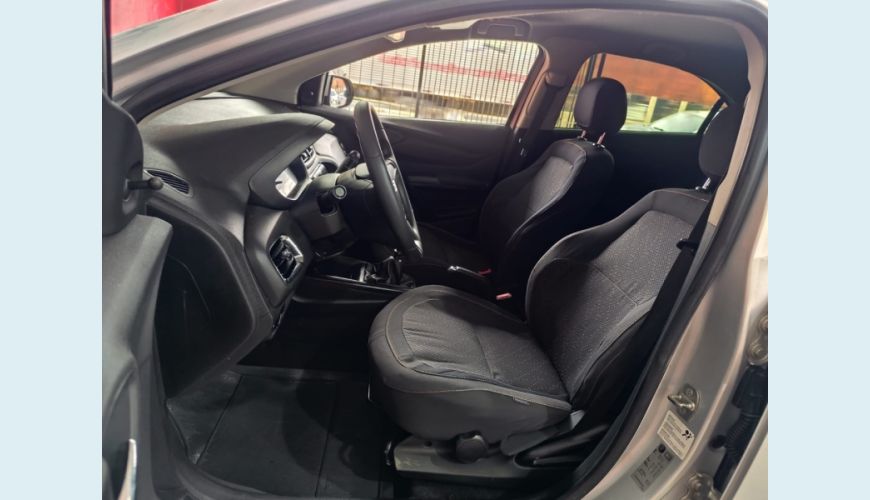 CHEVROLET ONIX - PRATA - 2013 Foto 6 (Grande)