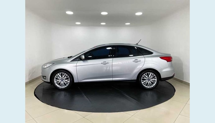FORD FOCUS HATCH SE PLUS 2.0 POWERSHIFT - PRATA - 2018 Foto 6 (Grande)