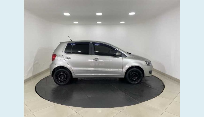 VOLKSWAGEN FOX 1.0 TEC FLEX 4P - PRATA - 2013 Foto 6 (Grande)