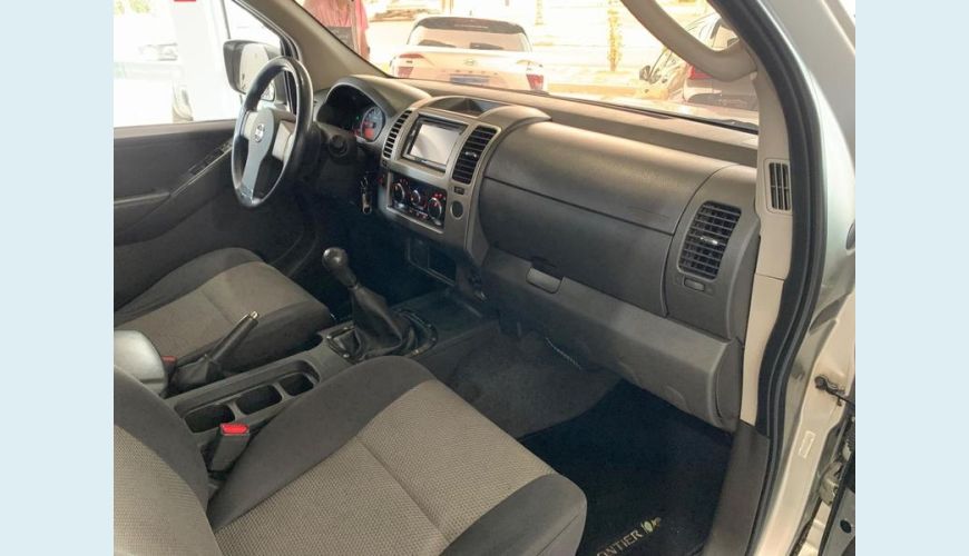 NISSAN FRONTIER SVATK4XA - PRATA - 2013 Foto 6 (Grande)