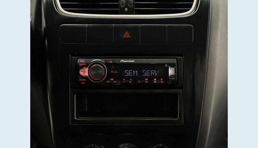 VOLKSWAGEN FOX 1.0 GII - PRATA - 2013 Foto 6 (Grande)