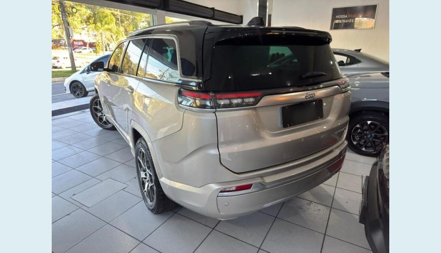 JEEP COMMANDER OVR T270 - DOURADO - 2022 Foto 6 (Grande)