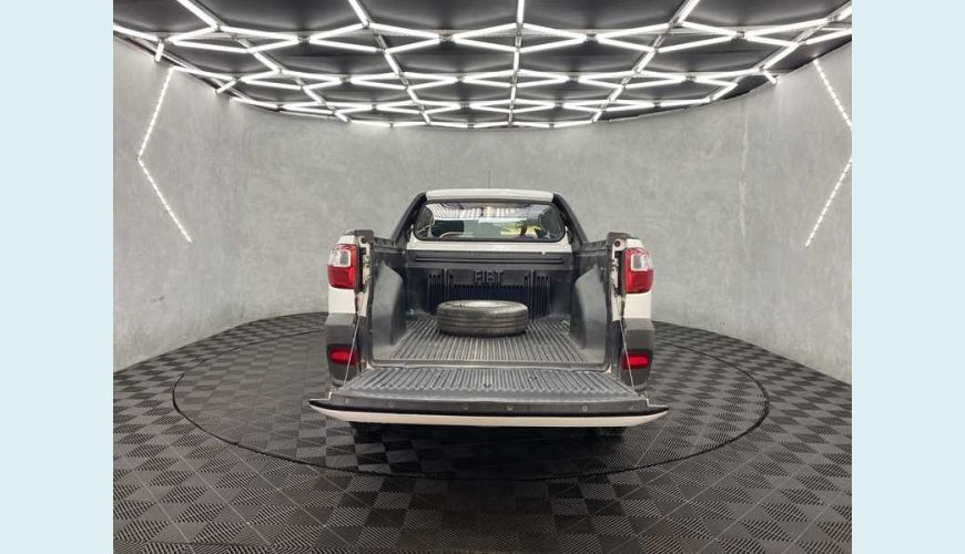 FIAT STRADA HARD WORKING 1.4 FLEX CS - BRANCO - 2020 Foto 6 (Grande)