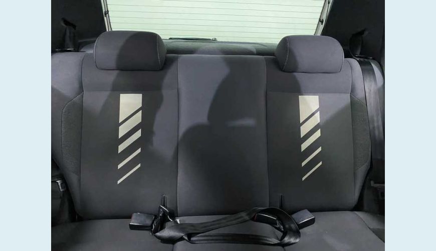 VOLKSWAGEN FOX 1.0 MPI COMFORTLINE (FLEX) - BRANCO - 2017 Foto 6 (Grande)