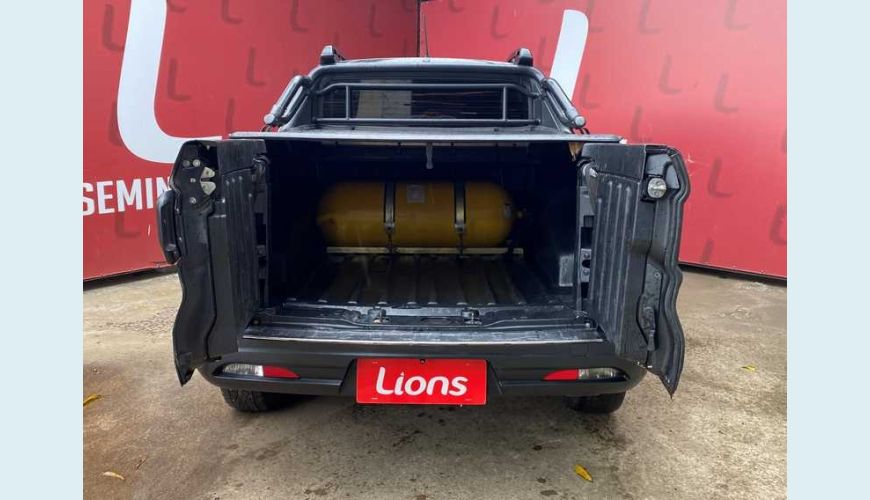 FIAT TORO ENDURANCE 1.8 AT6 FLEX (AUT) - PRETO - 2021 Foto 6 (Grande)