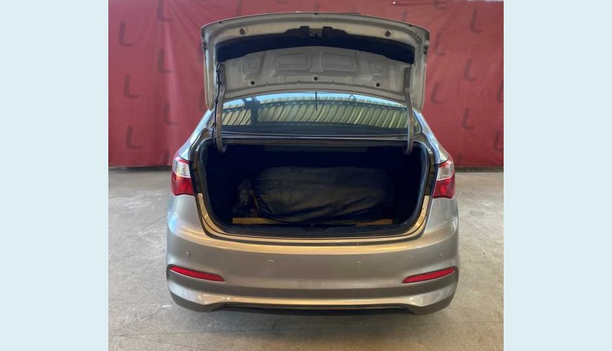 HYUNDAI HB 20S 1.0 COMFORT STYLE TURBO (FLEX) - PRATA - 2017 Foto 6 (Grande)