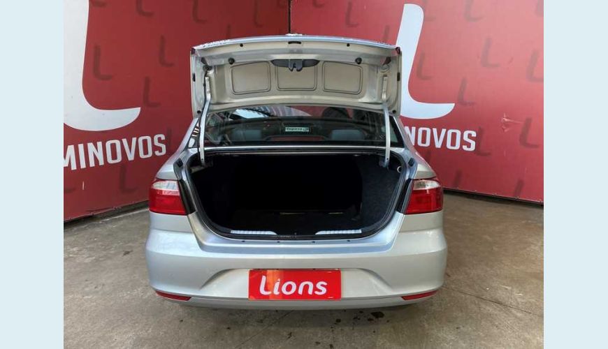 VOLKSWAGEN VOYAGE 1.6 TRENDLINE FLEX - PRATA - 2018 Foto 6 (Grande)