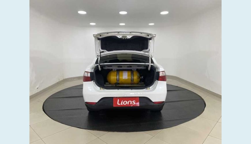 FIAT GRAND SIENA ESSENCE 1.6 16V FLEX - BRANCO - 2015 Foto 6 (Grande)