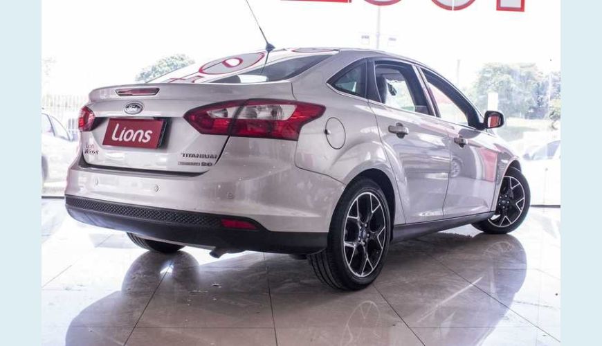 FORD FOCUS HATCH SE 2.0 16V POWERSHIFT - PRATA - 2015 Foto 6 (Grande)