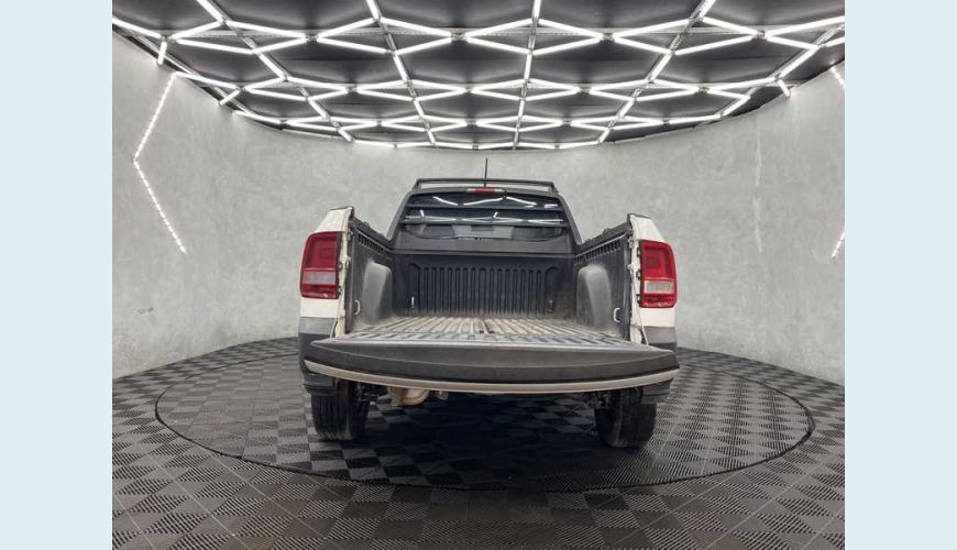 VOLKSWAGEN SAVEIRO ROBUST 1.6 MSI CS (FLEX) - BRANCO - 2018 Foto 6 (Grande)