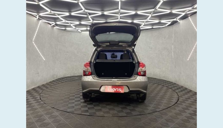 TOYOTA ETIOS X PLUS 1.5 (AUT) (FLEX) - CINZA - 2019 Foto 6 (Grande)