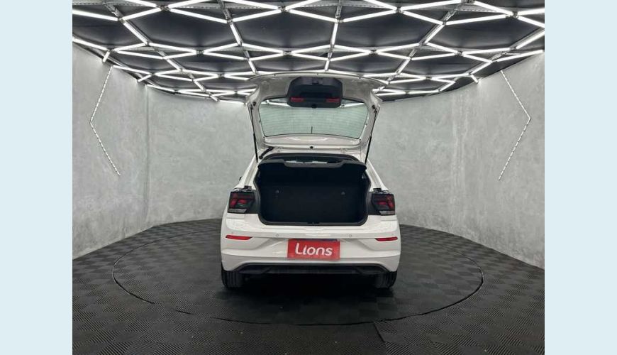 VOLKSWAGEN POLO COMFORTLINE AUT. FLEX - BRANCO - 2023 Foto 6 (Grande)