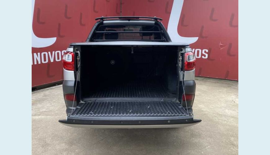 FIAT STRADA HARD WORKING 1.4 (FLEX) (CABINE ESTENDIDA) - PRATA - 2018 Foto 6 (Grande)