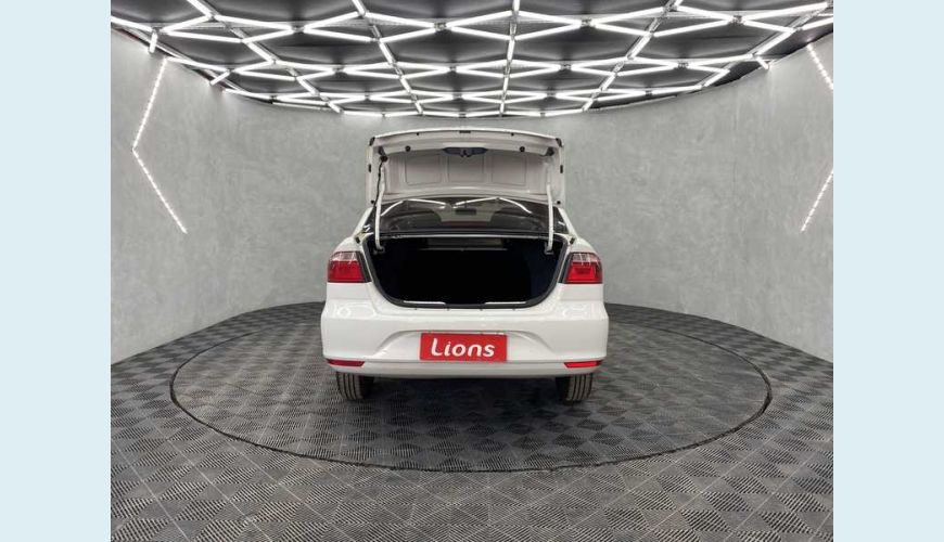 VOLKSWAGEN VOYAGE 1.6 TRENDLINE (FLEX) - BRANCO - 2018 Foto 6 (Grande)