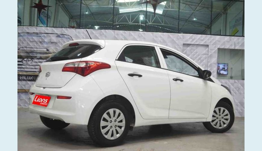 HYUNDAI HB 20 1.0 TURBO COMFORT PLUS BLUEMEDIA (FLEX) - BRANCO - 2017 Foto 6 (Grande)