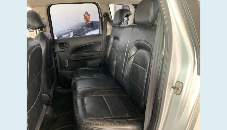 CITROËN C3 PICASSO GL 1.5 FLEX 8V MECANICO - PRATA - 2012 Foto 6 (Grande)