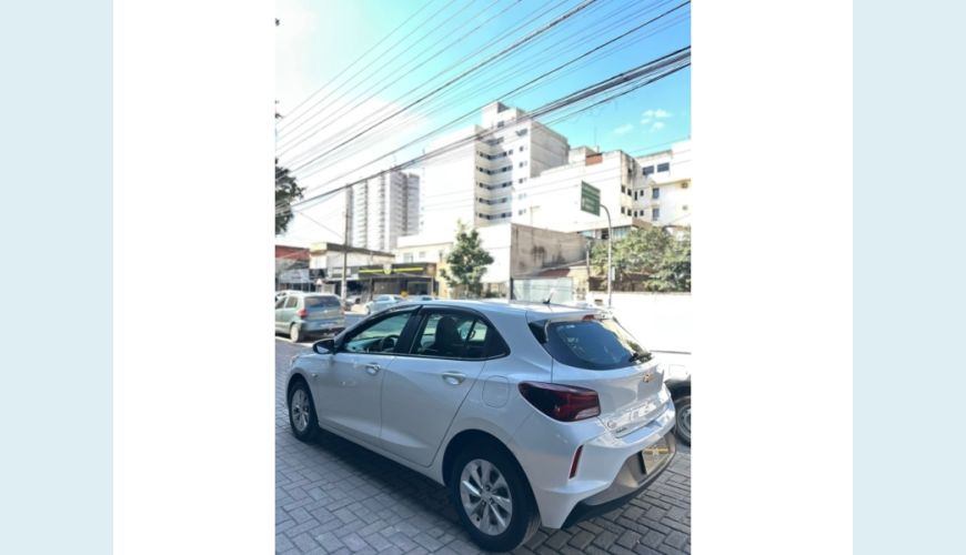 CHEVROLET ONIX - BRANCO - 2023 Foto 6 (Grande)