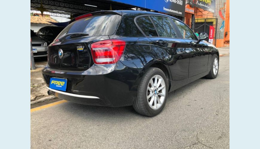 BMW 118I URBANLINE - PRETO - 2012 Foto 6 (Grande)