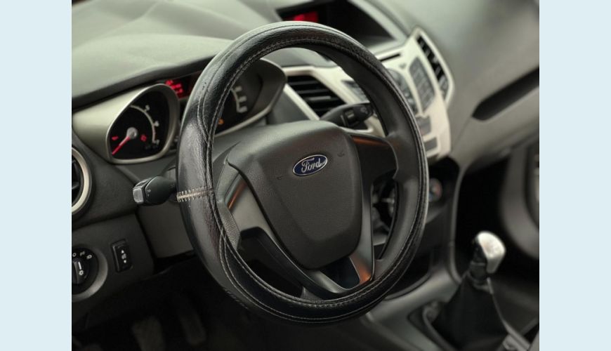 FORD FIESTA SE HA - BRANCO - 2013 Foto 6 (Grande)