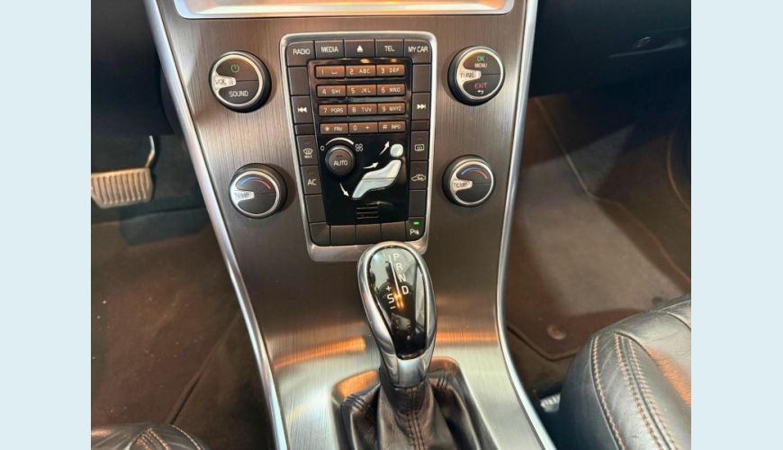 VOLVO XC 60 2.0 T5 DYNA - PRETO - 2014 Foto 6 (Grande)