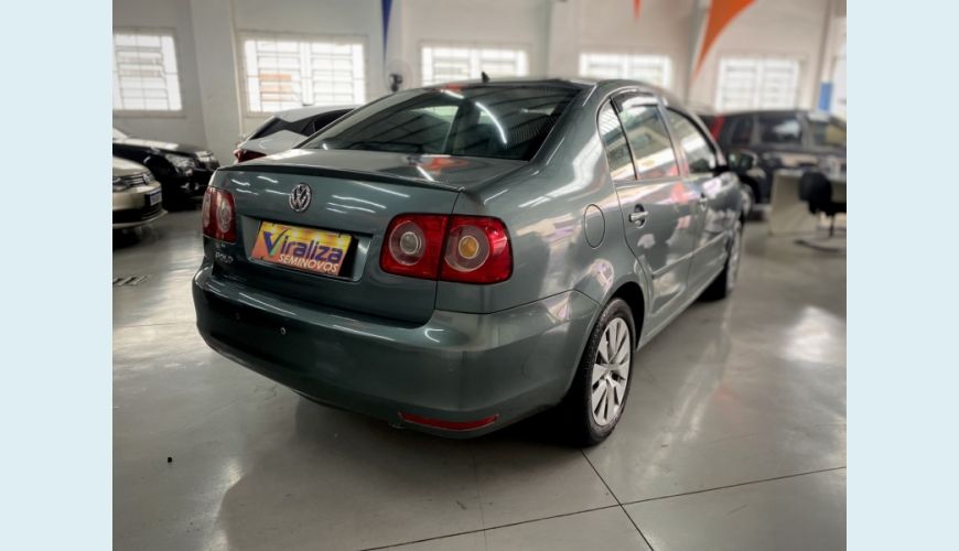 VOLKSWAGEN POLO SEDAN - CINZA - 2012 Foto 6 (Grande)