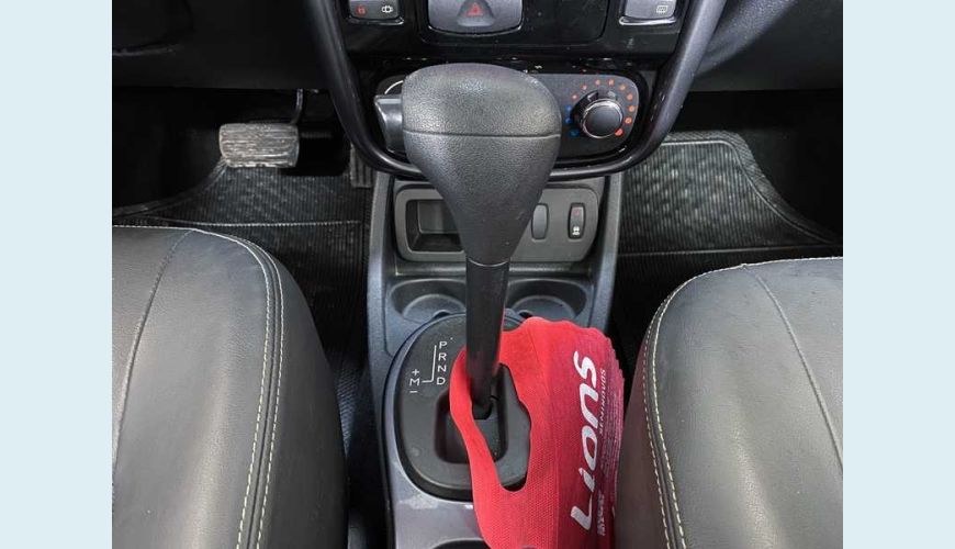 RENAULT DUSTER 2.0 16V DYNAMIQUE (FLEX)(AUT) - PRATA - 2013 Foto 6 (Grande)