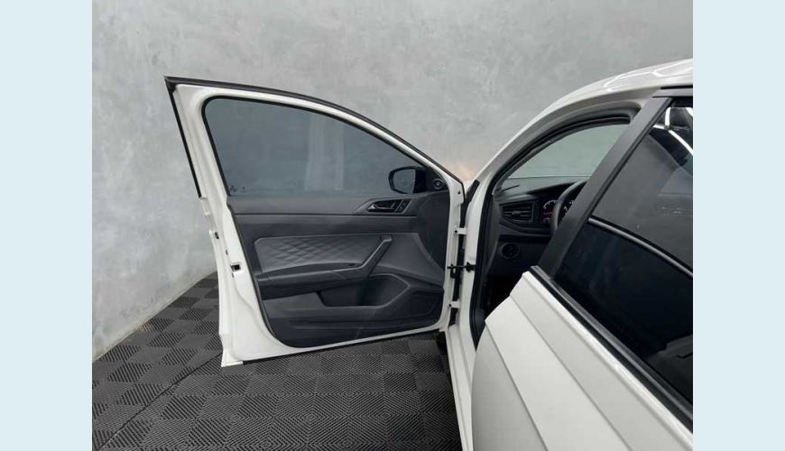 VOLKSWAGEN POLO TRACK 1.0 FLEX 12V 5P - BRANCO - 2024 Foto 6 (Grande)