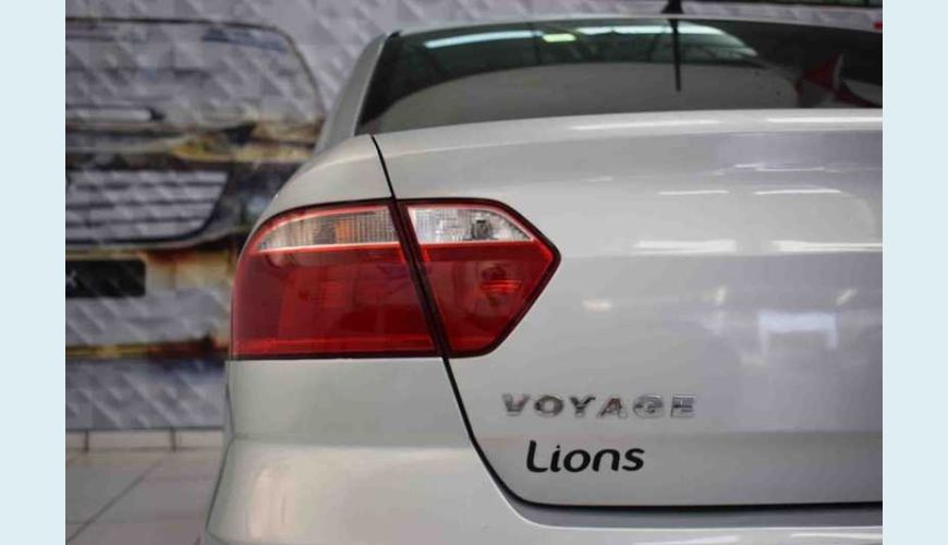 VOLKSWAGEN VOYAGE 1.0 TEC CITY (FLEX) - PRATA - 2015 Foto 6 (Grande)