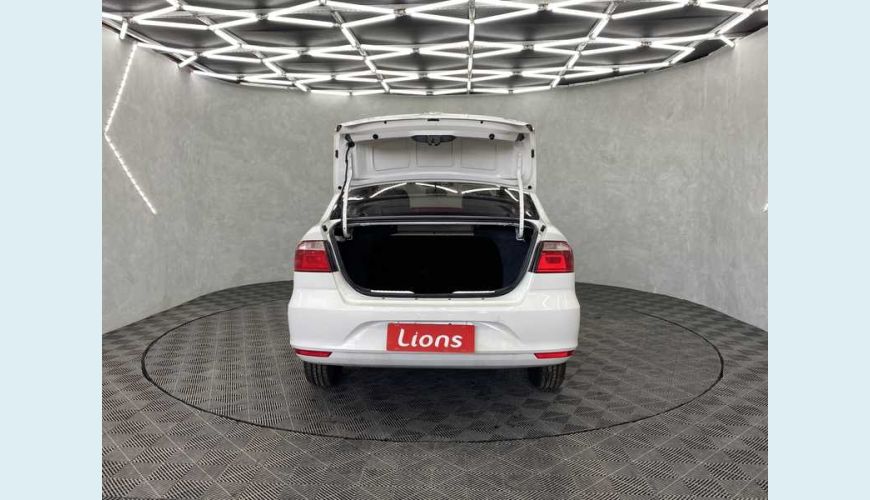 VOLKSWAGEN VOYAGE 1.6 TRENDLINE (FLEX) - BRANCO - 2018 Foto 6 (Grande)