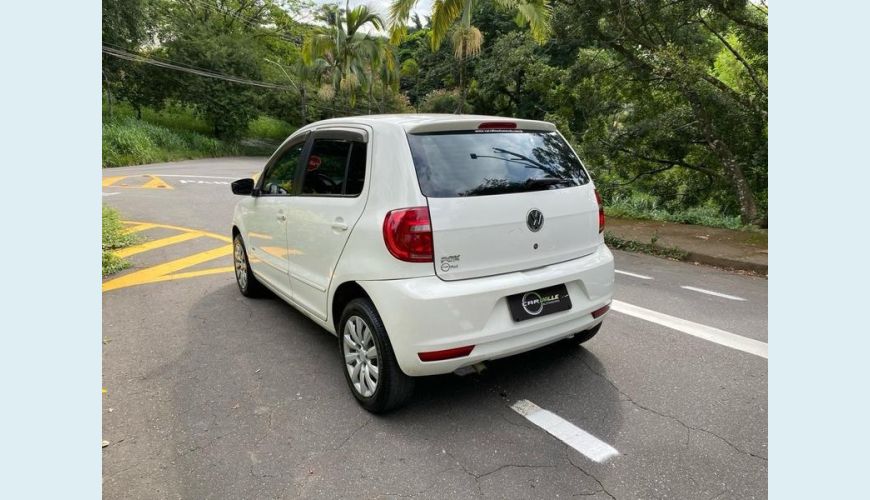 VOLKSWAGEN FOX 1.0 8V (G2) 4P - BRANCO - 2014 Foto 6 (Grande)