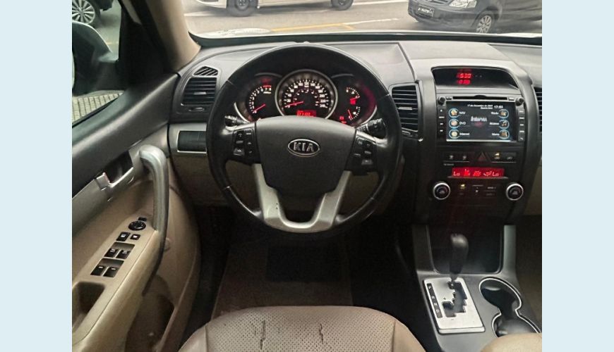 KIA SORENTO 2.4 16V AUT. 4P - BRANCO - 2012 Foto 6 (Grande)